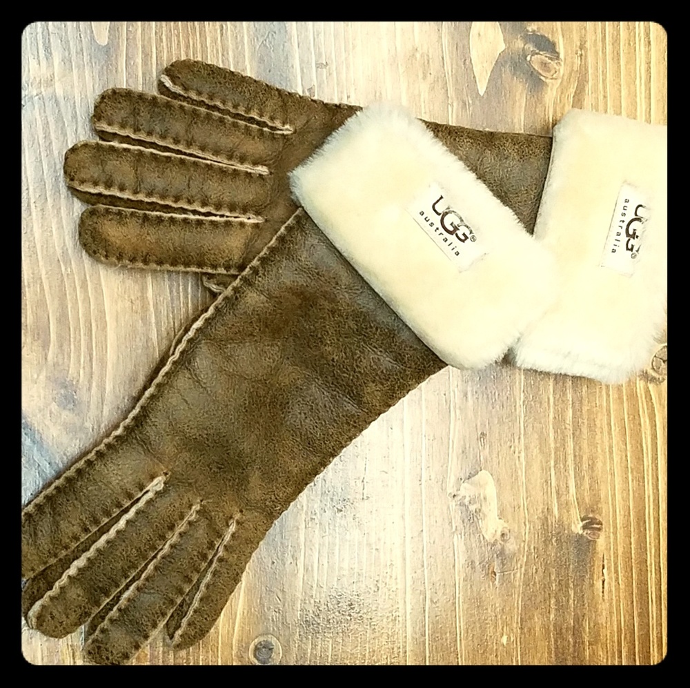 UGG winter gloves